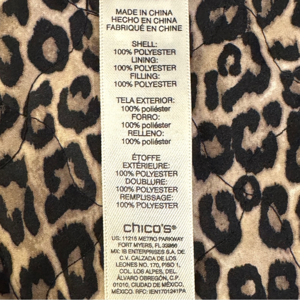 CHICO’S Cheetah Reversible Quilt Jacket Sz 0 - Picture 8 of 16